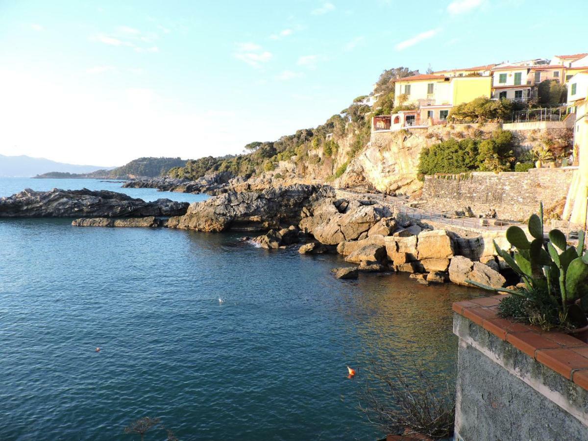 Apartamento Vento Di Mare Tellaro Exterior foto